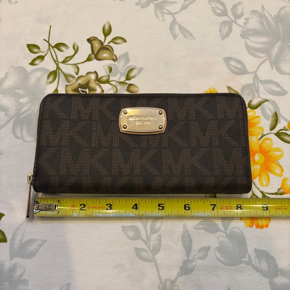 Michael Kors Brown Zip Wallet - Picture 9 of 10